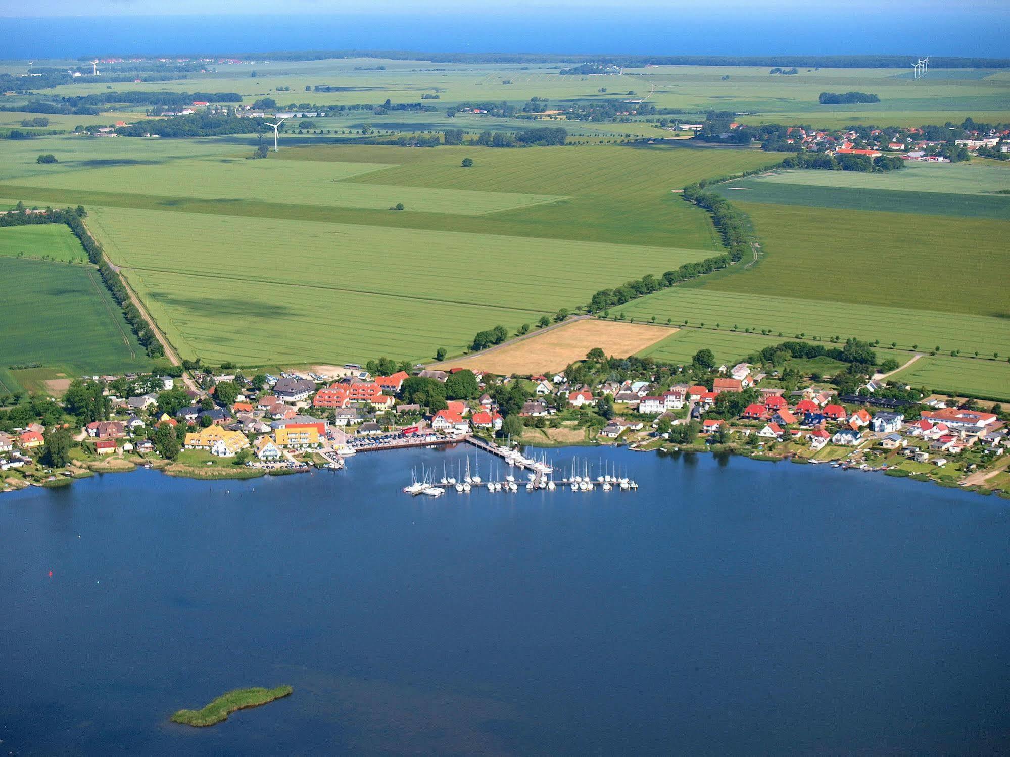 Hotel- & Ferienanlage Kapitaens-Haeuser เบรเกอ ภายนอก รูปภาพ